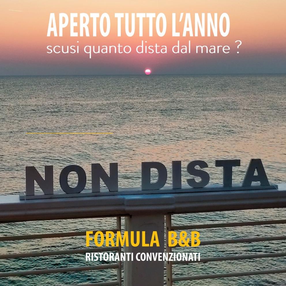 Vista mare, aperto tutto l'anno, formula B&B con ristoranti convenzionati.